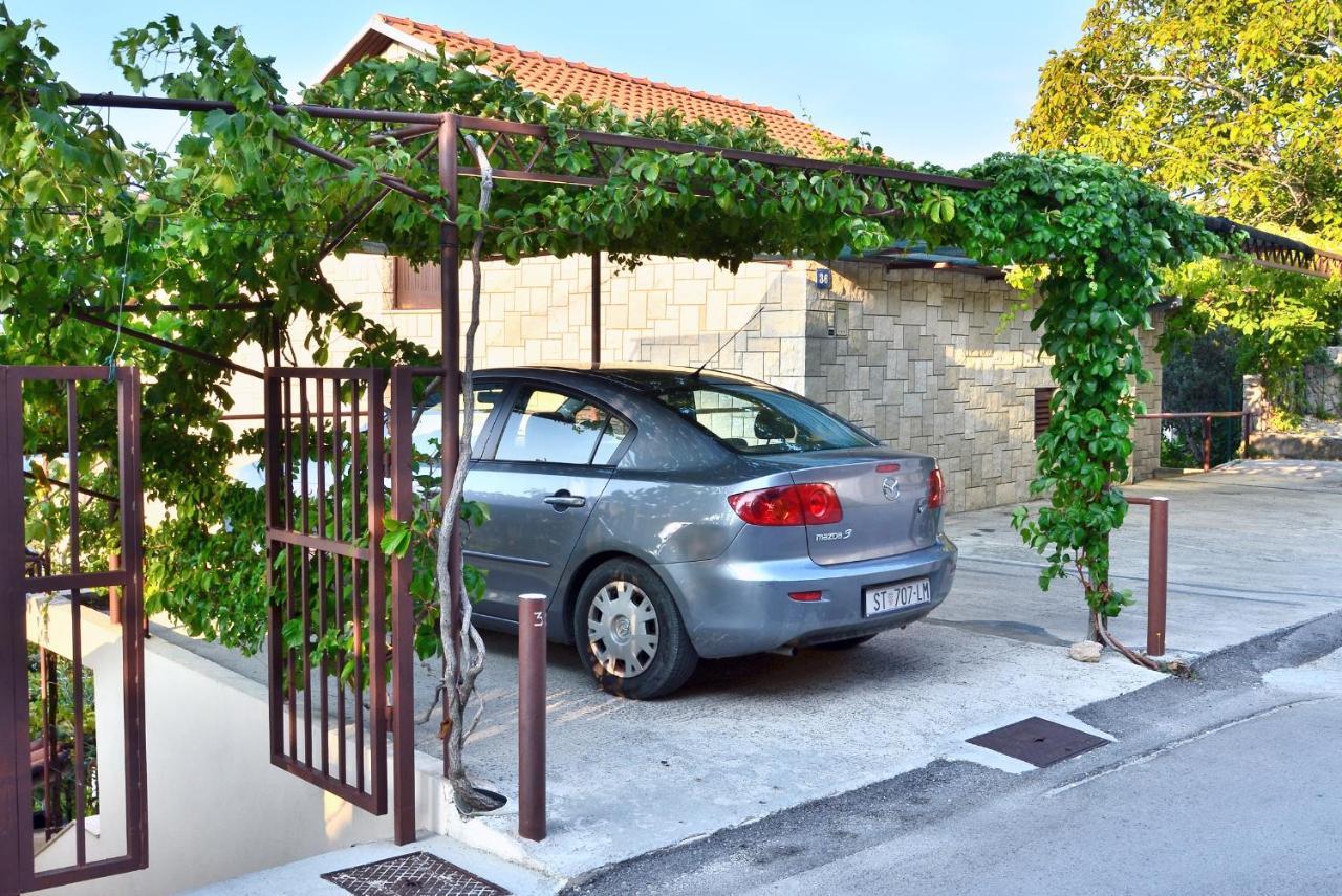 Apartments By The Sea Pisak, Omis - 658 Mimice Exterior photo